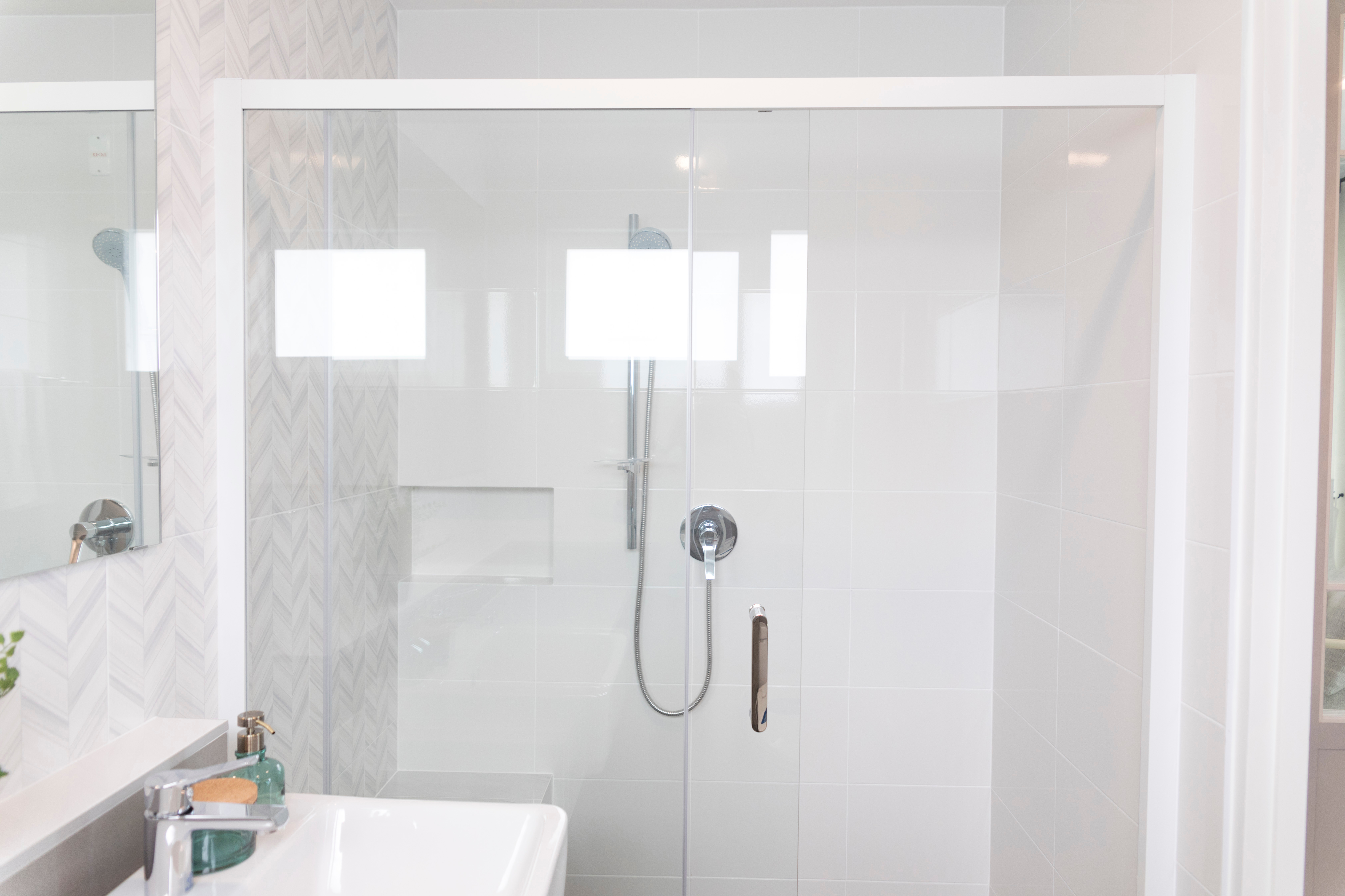 Custom Shower doors near Oak Brook Illinois